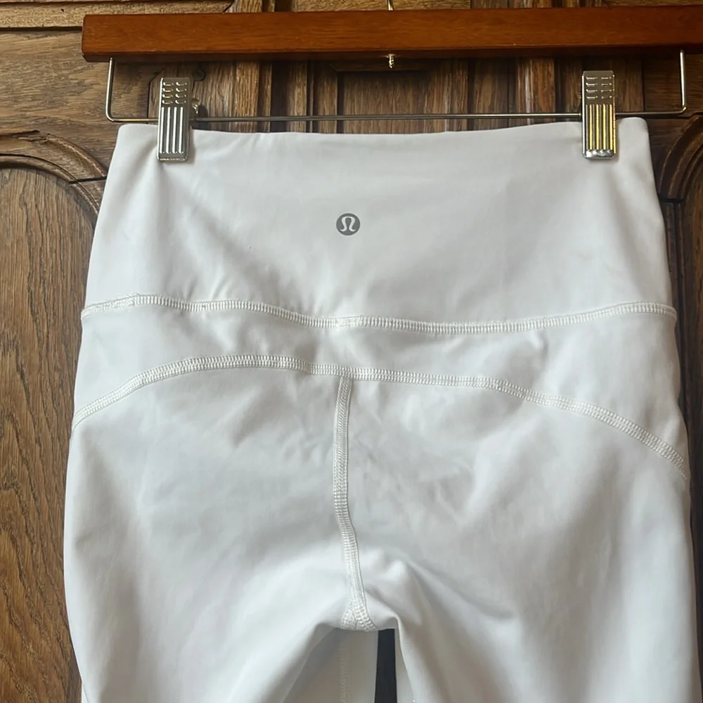 Lululemon Athletica Anew White Perforated Laser Cut Crop Legging Pants